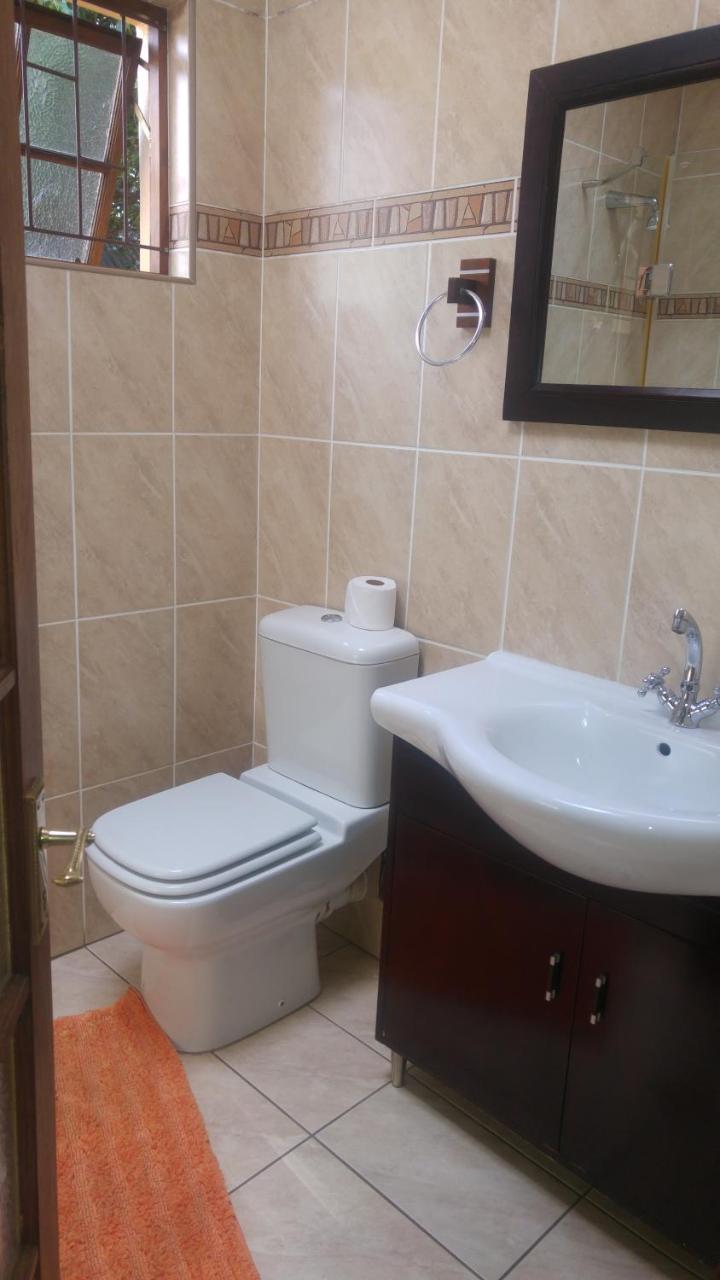 Maple Guest House Преторія Екстер'єр фото